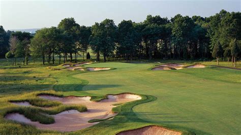 Mastering the Trickiest Holes at Golf Courses Near Me